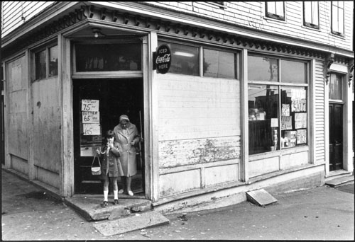 Corner Store_Near Queen Square